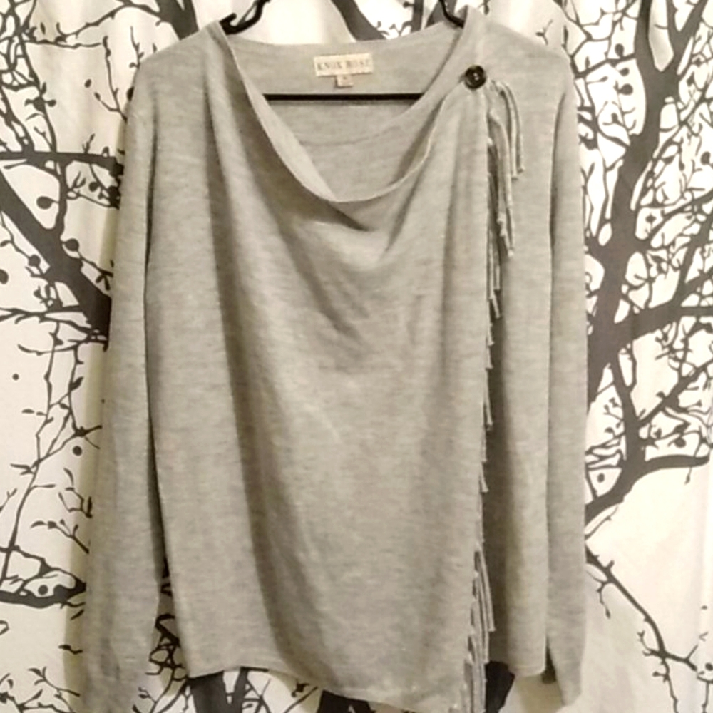 Knox Rose Grey Sweater size M